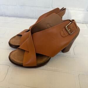 SOFFT Women's Cambry Brown Leather Block Heel Cross over Sandals sz 8.5
